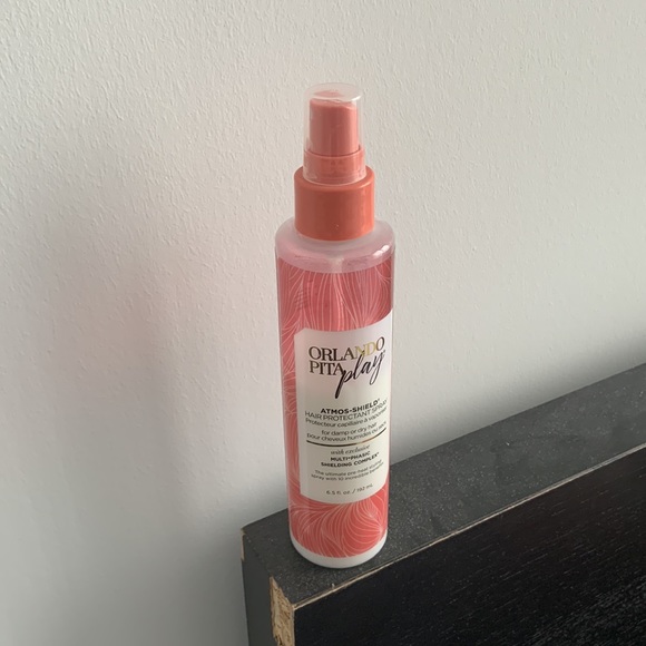 Heat protectant spray by Orlando Pita Play a pre-heat styling spray - Picture 2 of 4